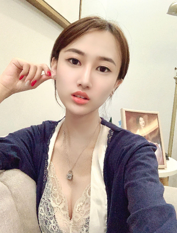 涓涓流水声声啧，含羞怯怯轻轻坐，爽！爽！爽！